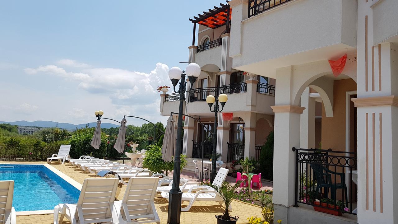 סוזופול Brilliant Aparthotel מראה חיצוני תמונה